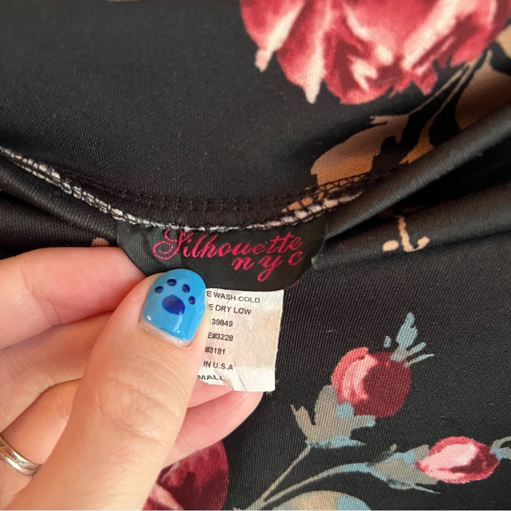 NWT‎ Silhouette NYC Floral A-Line Circle Skirt Size Small - Picture 4 of 5